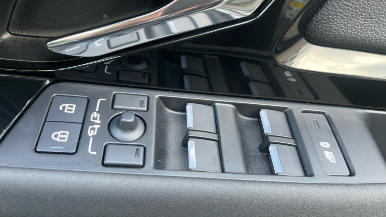 Land Rover Range Rover Evoque 2.0 D200 R-Dynamic SE 5dr Auto Diesel Hatchback